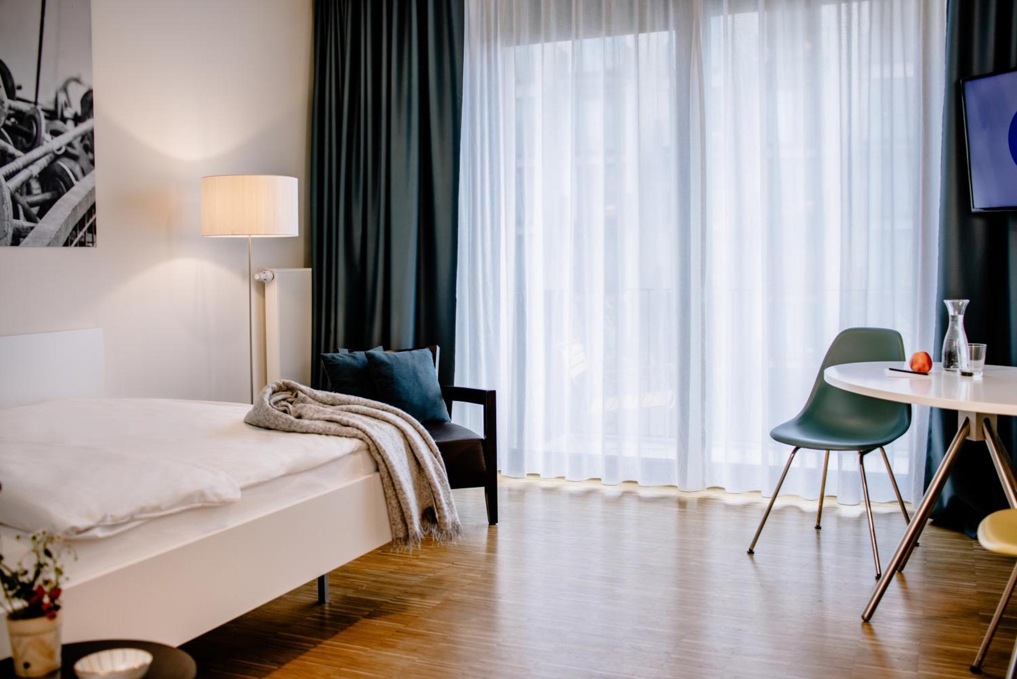 The Flag M. Aparthotel München